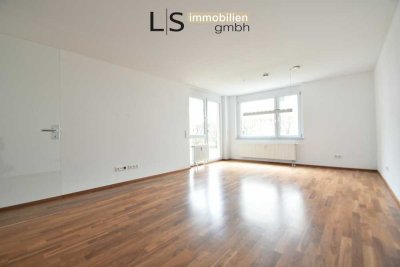 Perfekte City-Wohnung in Top-Lage! Moderne 4-Zimmer-Wohnung mit Terrasse, Garten & 2 x TG-Stellplatz