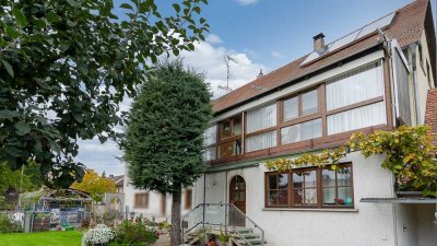 Zauberhaftes Familienhaus mit Weiherblick, Einliegerwohnung und 2 Garagen