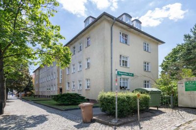 Nach Renovierung!! Schöne Dachgeschosswohnung mit Balkon zu vermieten