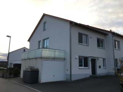 Exklusive Doppelhaushälfte mit Dachterrasse in Gerolsbach / Nähe S2 Petershausen! Provisionsfrei!