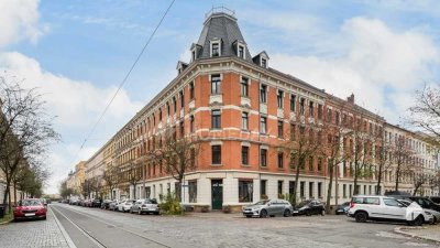 Attraktive 47 m²-Wohnung mit Terrasse in saniertem Jugendstilhaus in Stötteritz