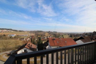 Ersteinzug nach Renovierung: Tolle 2-Zimmer-Wohnung mit Balkon und TG-Stellplatz