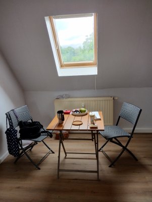 Helle Dachgeschoßwohnung auf dem Lande