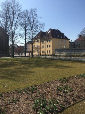 Schlossgarten schöne helle  5 Zimmerwohnung