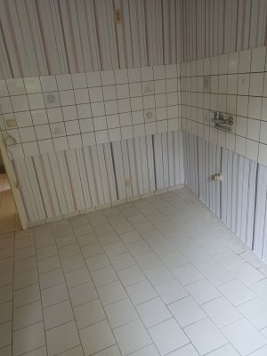 4 Zi , Küche, Bad ,renoviert