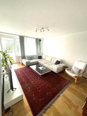 Provisionsfreie 3-Zimmer-Wohnung mit Balkon und EBK in Planegg