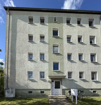 MITTEN IN BERNAU | 3 Raumwohnung mit Badewanne, EBK und PKW- Stellplatz