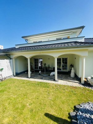 Zweigeschossige, hochmoderne Wohnung mit Terrasse und Balkon in Bestlage von Andernach