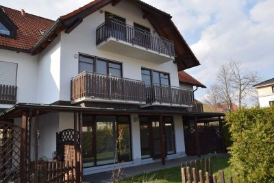 Große, helle Wohnung mit Terrasse auf dem Land