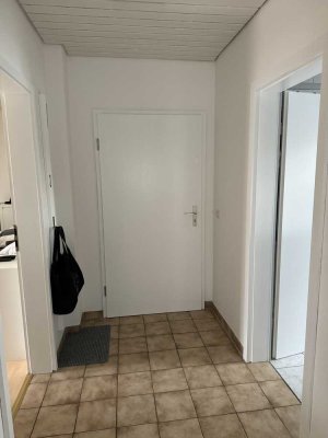 Geschmackvolle, helle 2,5-Zimmer-DG-Wohnung mit Balkon und EBK in Herrenberg