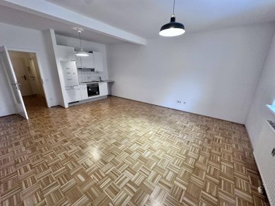 Liebevolle Singlewohnung ab sofort verfügbar!