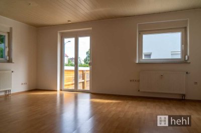 Helle 2,5-Zimmer-Wohnung mit Balkon, Einbauküche und Stellplatz in Stadtbergen