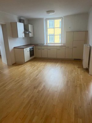 ***RESERVIERT***schöne 3-Zimmer Wohnung im Zentrum