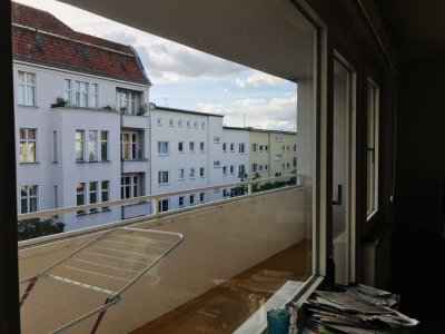 geräumige zwei Zimmer Wohnung in Berlin, Schöneberg