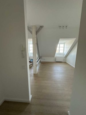 Tolle 1-Zimmer Dachgeschoss Neubau Wohnungen in Hamburg-Uhlenhorst