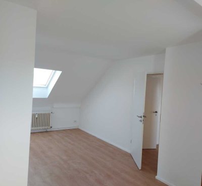 Schöne und gemütliche, helle 1,5-Zimmerwohnung in der Innenstadt! Renoviert!