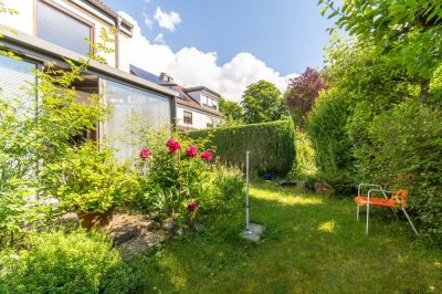 Das ist es! Ideale Doppelhaushälfte:zentral und naturnah gelegen in Friedrichsdorf