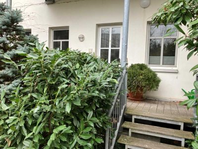 Schöne 2-Zimmer-Hochparterre-Single Wohnung mit Einbauküche in Halle (Saale)