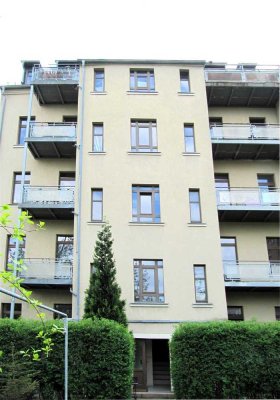 CARMANTE  2-Raum-Wohnung mit Balkon, Renditestark ... möbliert, vermietet