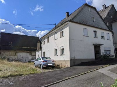 Einfamilienhaus mit separater Scheune