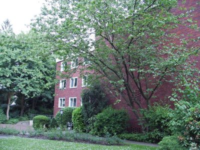 Schwachhausen - großzügige 3-4-Zimmer-Whg. in rückwärtiger Gartenlage, gepfl. Haus, gr. Balkon