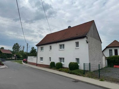 Einfamilienhaus nahe Erfurt mit drei Garagen