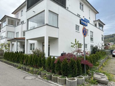 Geschmackvolle EG-Wohnung mit viereinhalb  Teilmöbliert Zimmern und EBK in Bad Säckingen