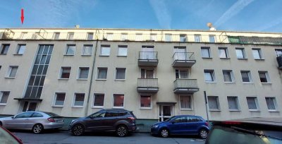 2 Zimmerwohnung mit Balkon in Krefeld-Stadtmitte zum Renovieren