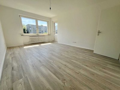 Helle 4-Zimmer-Wohnung mit Balkon!