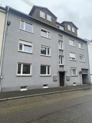 Provisionsfrei: Schöne 3 Zimmer, Küche und Bad Eigentumswohnung mit Balkon in zentraler Lage