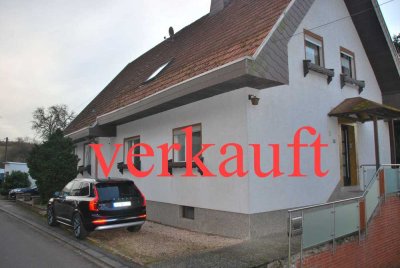 Tolles Haus mit schönen Grundstück