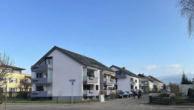 Hochwertige 4-Zimmer-Wohnung im DG mit 3 Balkonen und Schwarzwaldblick