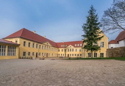 Wohnen im Schloss+2 Zimmer mit EBK+Fußbodenheizung