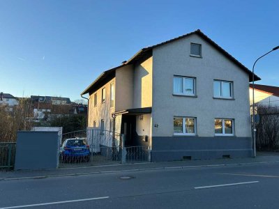 Modernisiertes 1-2-Familienhaus bietet Platz für Ihre Ideen!