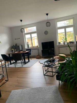 Sanierter Altbau: Tolle, helle 3-Zi-Wohnung mit gehobener Innenausstattung in Marburg