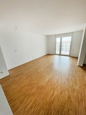 Rollstuhlgerechte 2-Zimmer-Wohnung mit luxuriöser Innenausstattung mit Balkon in Weinheim