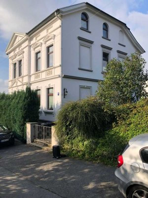 Tolle 4,5 - Zimmerwohnung in ruhiger, aber zentraler Lage