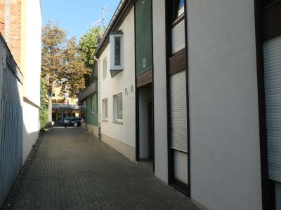 Freundliche 2 ZKB-Wohnung in zentraler Lage!