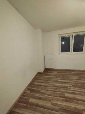 Schöne 2-Zimmer-Wohnung mit Balkon in Alleestraße, Mönchengladbach