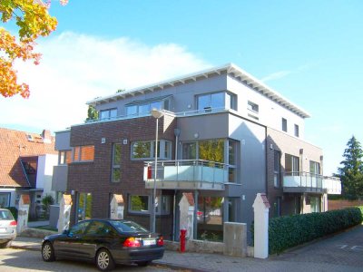 sehr gepflegte 2-Zimmer-Wohnung (KfW 60) mit Balkon & Carport