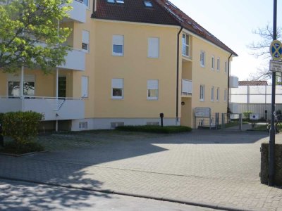 + Attraktive zentrumsnahe 2-Zimmer DG-Wohnung + Kfz-Stellplatz kein Balkon in Landau +