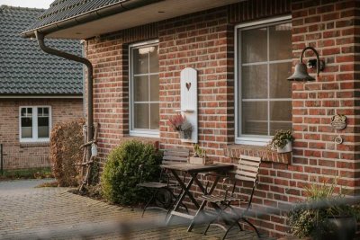 Sterley: Platz für die große Familie - Einfamilienhaus mit Dachterrasse in Feldrandlage zu kaufen!