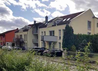 Geschmackvolle große 3-Zimmer-Dachgeschosswohnung mit geh. Innenausstattung mit Balkon in Wiesloch