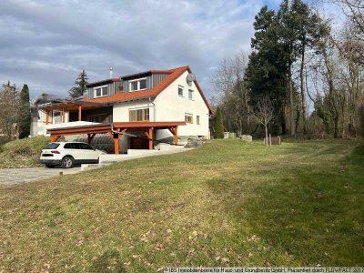 EINZIEHEN UND WOHLFÜHLEN: Gepflegtes, renoviertes Einfamilienhaus mit Terrasse und Garten