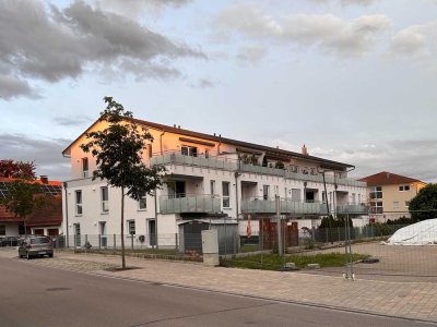 Stilvolle, geräumige und neuwertige 3-Zimmer-Wohnung mit Balkon und Einbauküche in Asbach-Bäumenheim