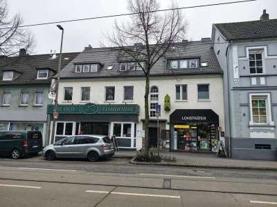 Geräumige Wohnung mit großen Wintergarten in I.OG