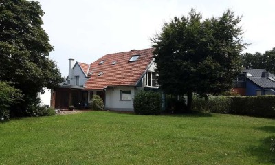 Traumhaus mit Einliegerwohnungen und großem Grundstück