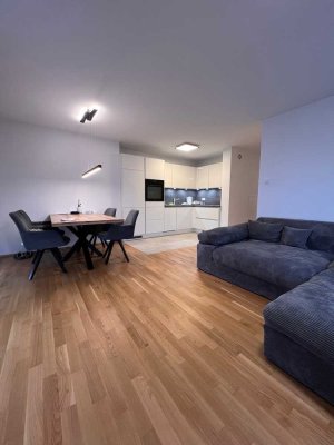 Exklusives Wohnen: Neubau-3-Zimmer-Wohnung mit hochwertiger Einbauküche und großzügigem Balkon