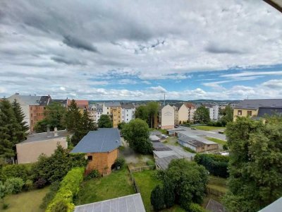 Über den Dächern der Stadt! 3-Raum Maisonette-Wohnung im gepflegten Altbau mit Balkon