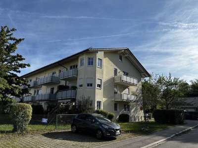 Schöne 2 Zi.-Terrassen-Wohnung + Hobbyraum (Souterrain) in ruhiger und zentraler Lage